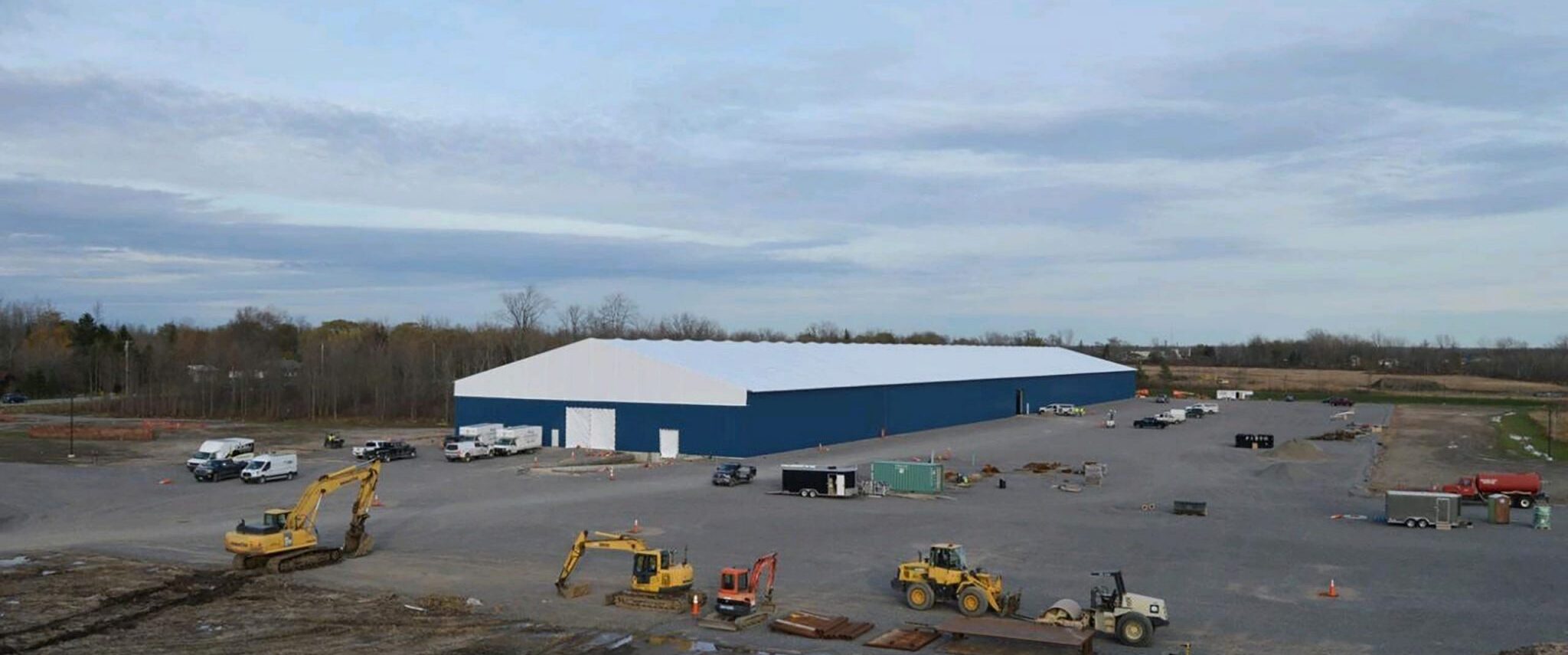 Contrôle de qualité : 9 questions essentielles à poser sur votre nouveau bâtiment commercial toile