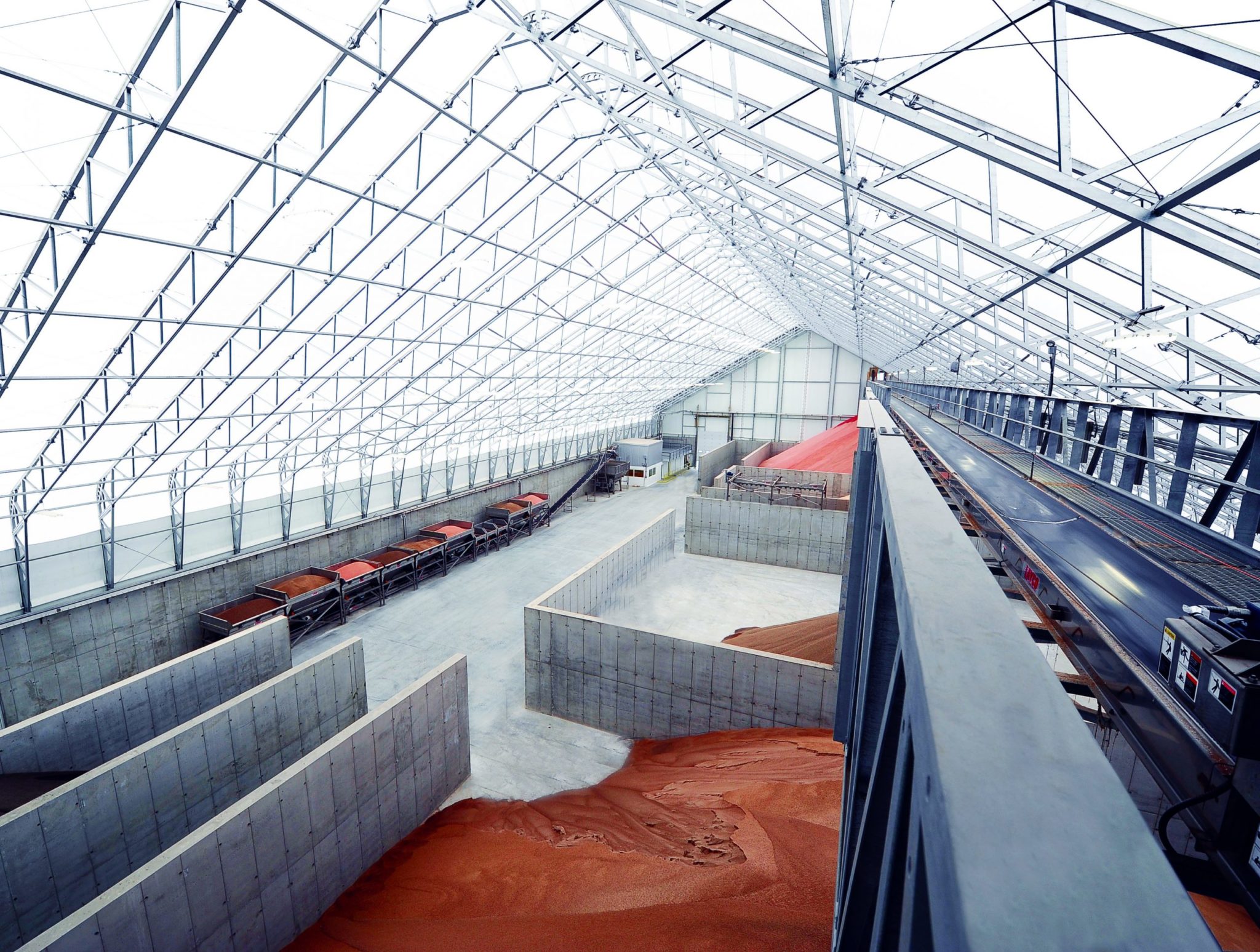 toile Les bâtiments résolvent les problèmes de stockage d'engrais